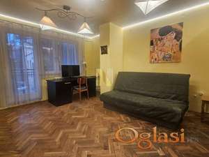 Namešten, dvosoban stan kod Matice srpske