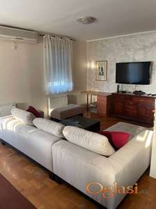 Lasla Gala Četvorosoban stan sa garažom