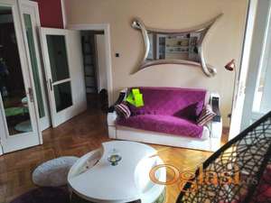 Lep dvosoban stan u centru ID#7160