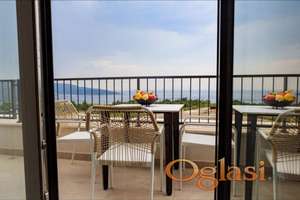 Dvosoban stan Centrale Lustica Bay - pogled