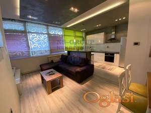 Odličan dvosoban stan na Bulevaru Evrope! NAMEŠTEN