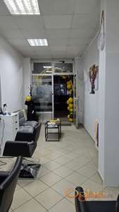 LOKAL NA,PRODAJU CENA NIJE FIKSNA POTPUNO RENOVIRAN