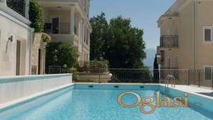 Luksuzni 2-soban stan u Đenovicima