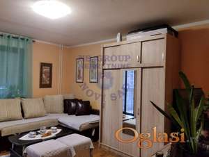 Na prodaju je jednoiposoban stan od 48m2 na Novom Naselju.