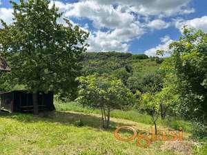 Plac na dobroj lokaciji