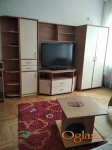 Nameštena Garsonjera blizu Centra