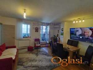 Prelep trosoban stan, 67m2