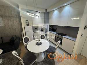 Lux 2.0 stan,  50m2 VI sprat ID#1609