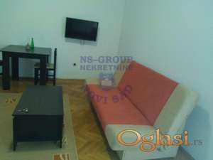 Izdaje se jednoiposoban stan na odličnoj lokaciji u srcu Grbavice