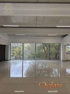 Izdaje se poslovni prostor 530m²