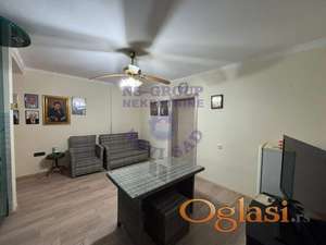 Trosoban stan u Bački  Jarak