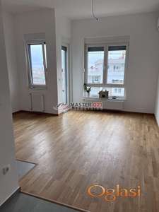 Novija veća prazna garsonjera 30m2 - ,Avenija Garden - Cara Dušana