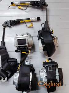 Fiat 500x pojasevi - pojas Originalni delovi  Moguca ugradnja delova  Alfa Romeo 147-156-166-159-GT-MiTo-Giulietta Fiat bravo 2 - croma -grande punto -multipla 2 -punto 3 -stilo-idea Freemont Panda 3 500L 500 500x Lancia ypsilon-delta-musa-lybra Volkswagen Golf 6  Audi a3 2012-2020 Volkswagen Passat B7  Ukoliko zelite da porucite Posaljite poruku preko sms poruke ili pozovite na telefon 0616115961