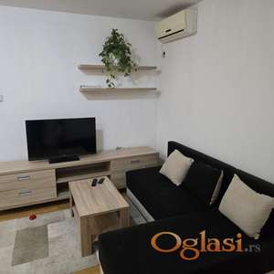 Izdaje se lep trosoban PETFRIENDLY stan na Novoj Detelinari