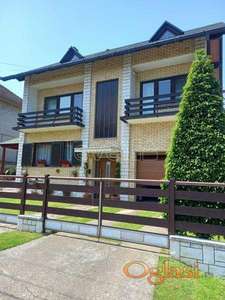 BUKOVAC - CENTAR - 300.00 m2