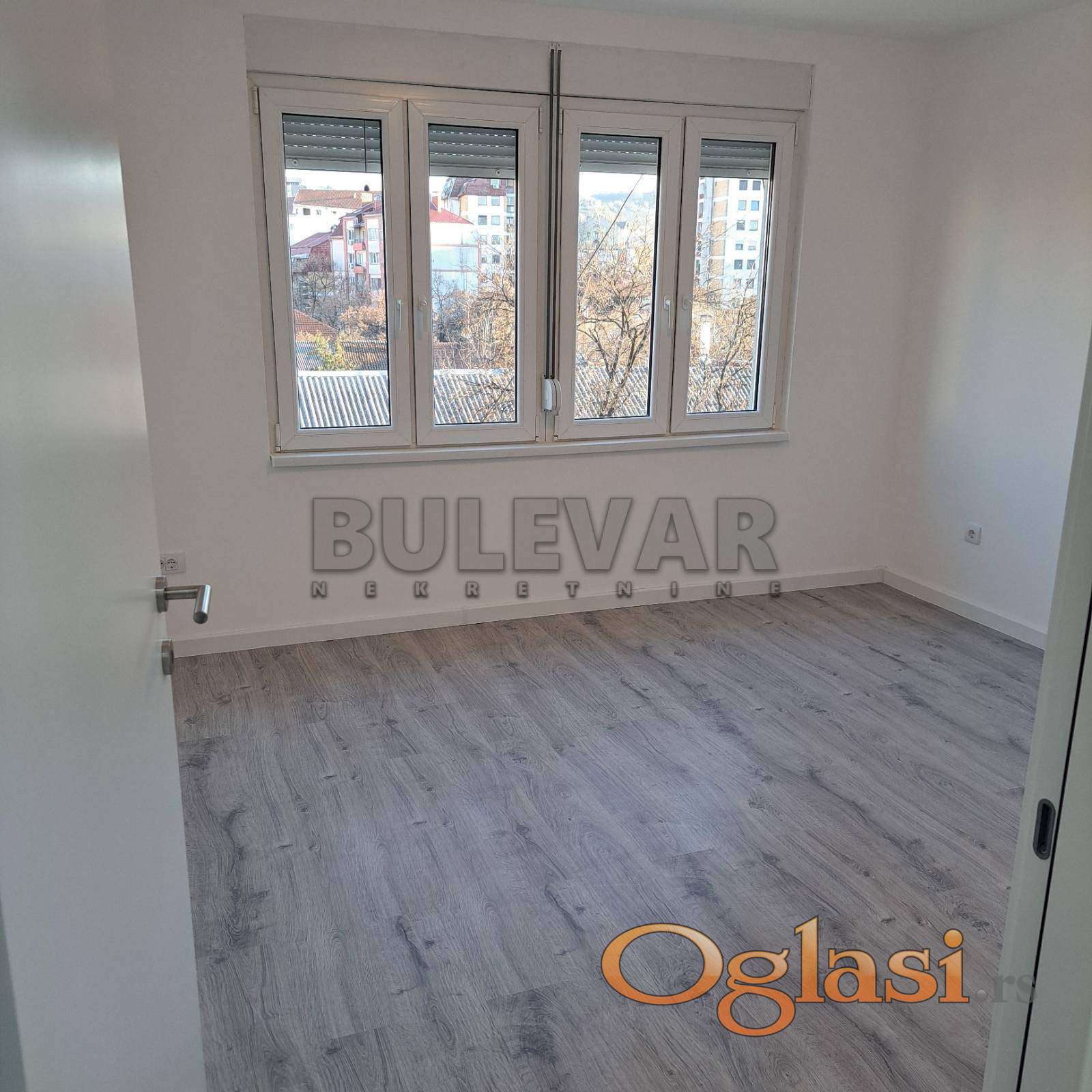 for rent two-and-a-half-room apartment in the center Niša, 62m2 — photo