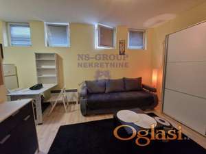 Garsonjera na Grbavici!