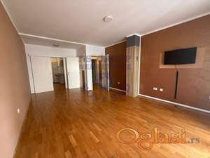 Svetao jednosoban stan, površine 41m²