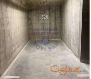Odlična garaža u novoj zgradi na Novom naselju!