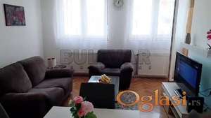 Izdaje se odličan jednoiposoban stan u centru, kod Pravnog fakulteta, 45m2