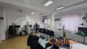 Izdaje se poslovni prostor u centru grada!