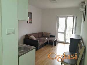 SALAJKA IZDAJE SE NAMEŠTENA GARSONJERA