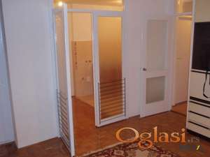  PRAZAN DVOSOBAN STAN NA LIMANU 3