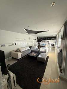 Salajka-Kvalitetno Nameštena Trosobna kuća 130 m2 u mirnom kraju-Zakupnina 1200e-065/385 8880