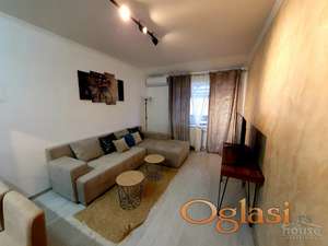 NOVI SAD - CENTAR - 50m2 - 500 evra