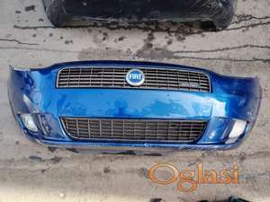 Fiat Grande Punto branik prednji plavi Originalni delovi  Moguca ugradnja delova  Alfa Romeo 147-156-166-159-GT-MiTo-Giulietta Fiat bravo 2 - croma -grande punto -multipla 2 -punto 3 -stilo-idea Freemont Panda 3 500L 500 500x Lancia ypsilon-delta-musa-lybra Volkswagen Golf 6  Audi a3 2012-2020 Volkswagen Passat B7  Ukoliko zelite da porucite Posaljite poruku preko sms poruke ili pozovite na telefon 0616115961