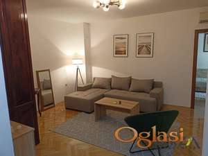 LEP, NAMEŠTEN DVOSOBAN STAN -&nbsp; BULEVAR