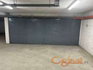 Dve garaže kod Doma zdravlja